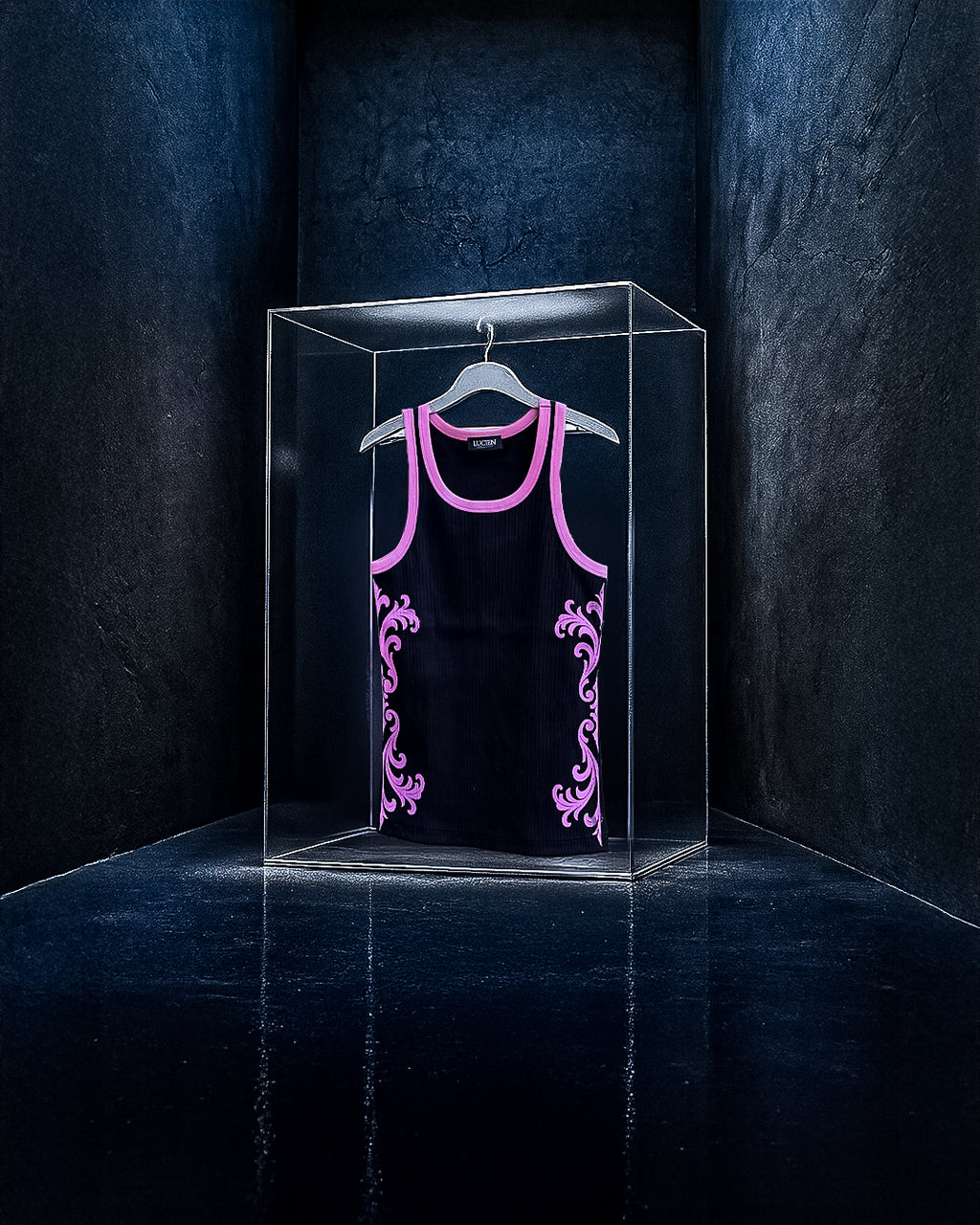 tank top black