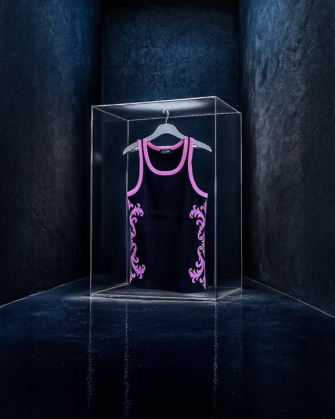 tank top black